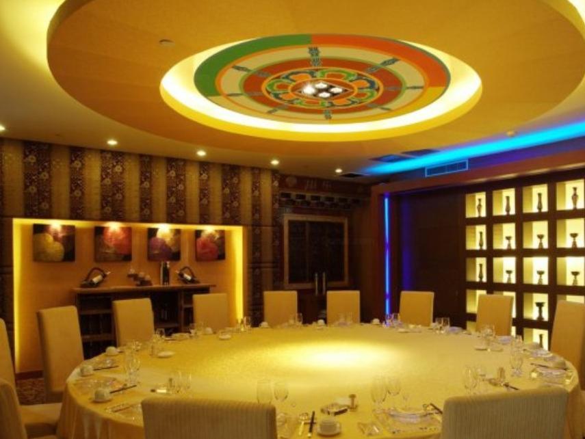 Paradise Hotel