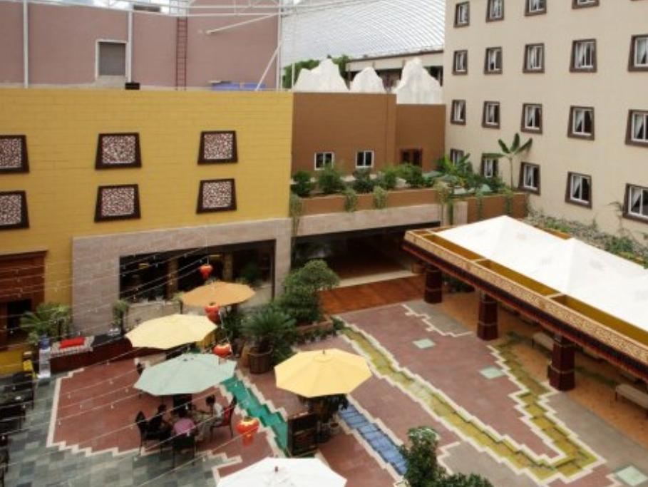 Paradise Hotel