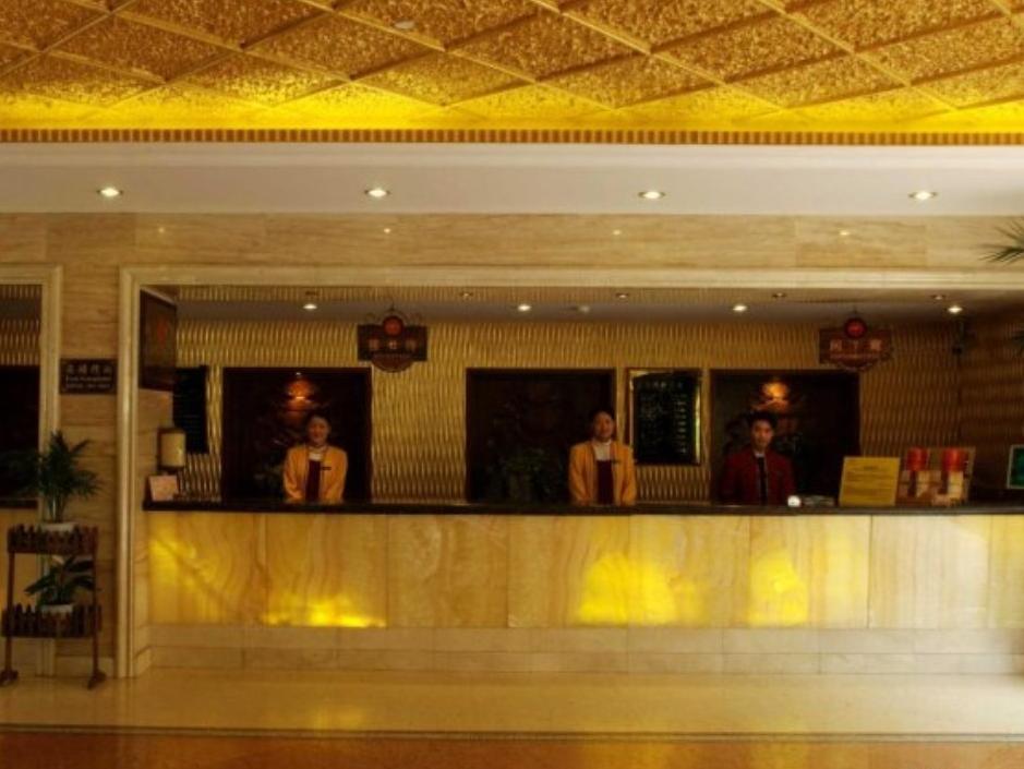 Paradise Hotel