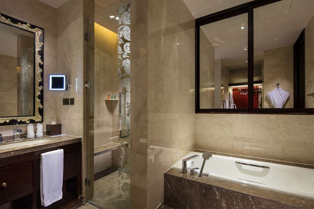 Hilton Linzhi Resort