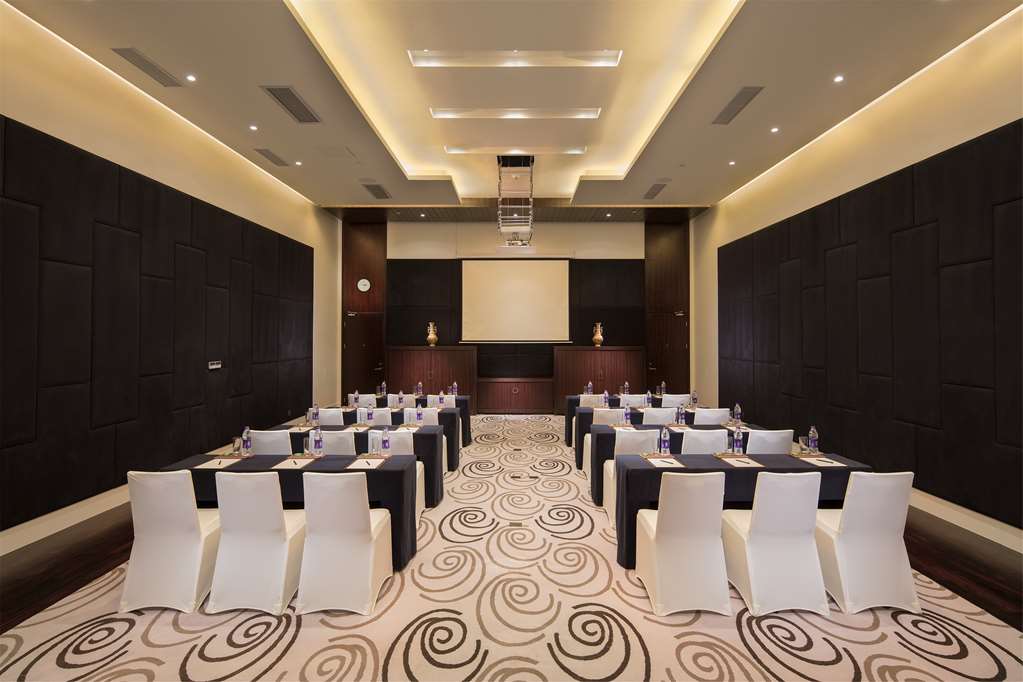 Hilton Linzhi Resort