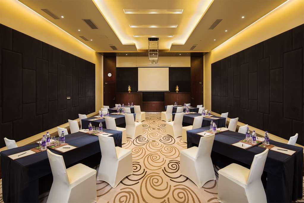 Hilton Linzhi Resort