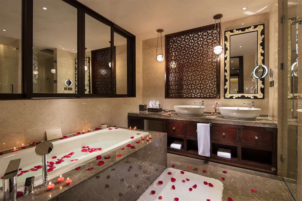 Hilton Linzhi Resort