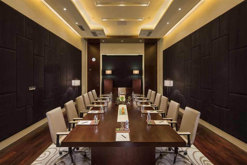 Hilton Linzhi Resort