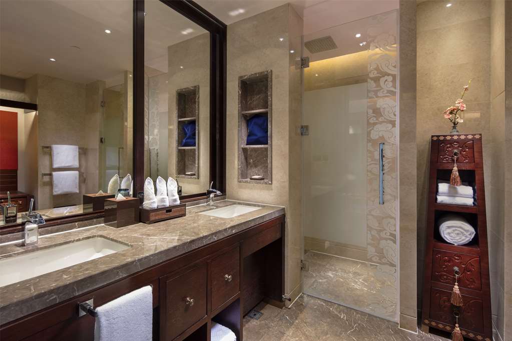 Hilton Linzhi Resort