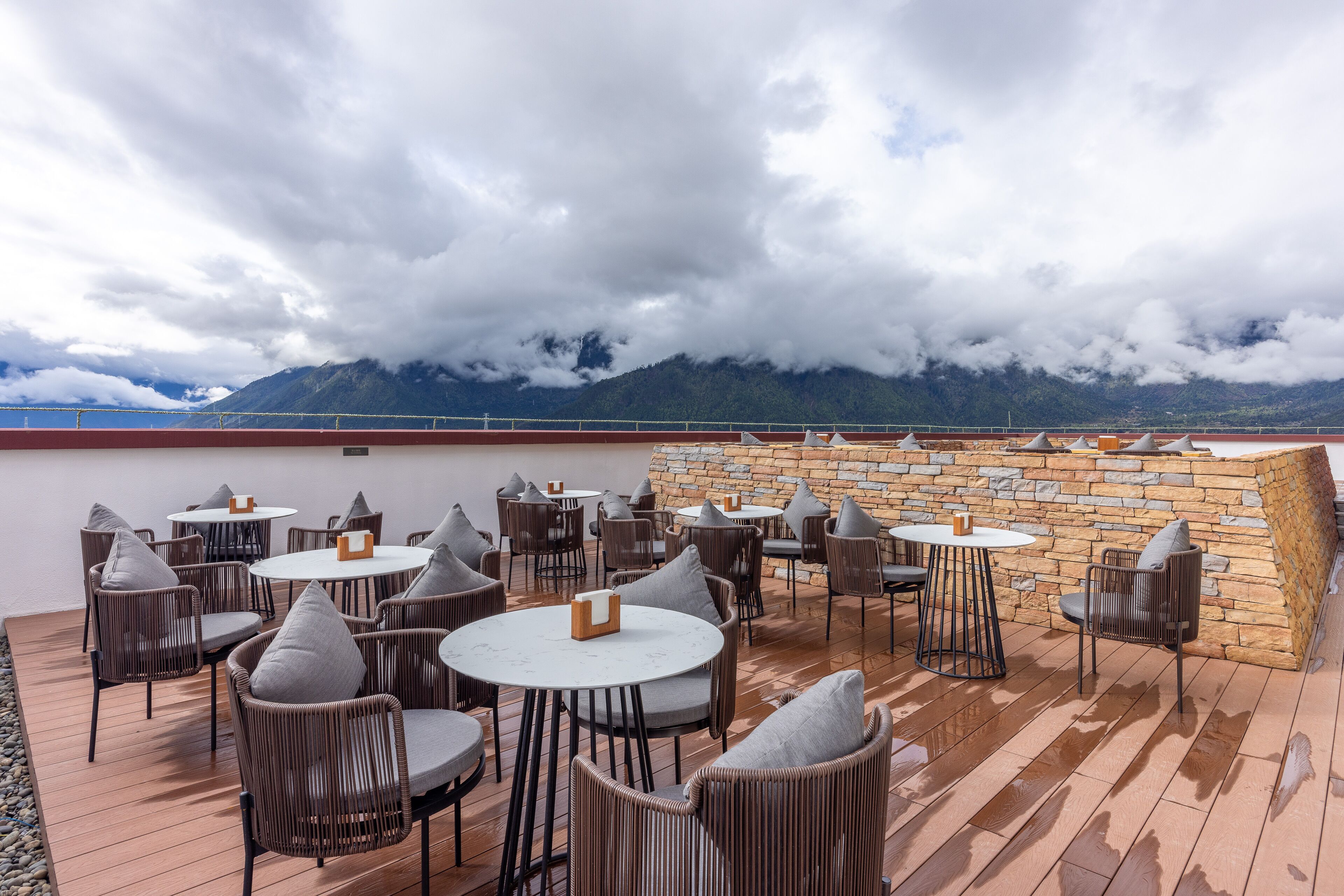 UrCove by Hyatt Nyingchi