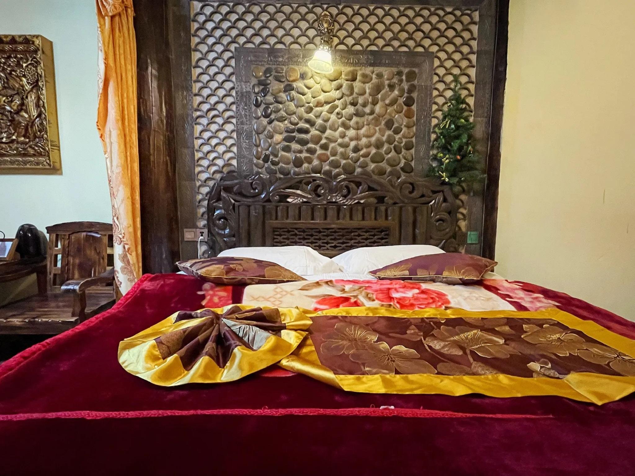 Shangri-La Mai Zhu Kung Gar Hotel