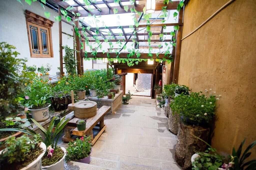 Shangri-La Gu Yue Boutique Guesthouse