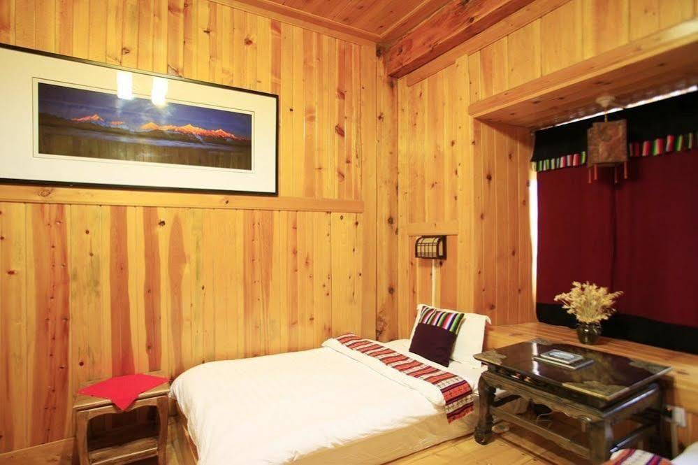 Shangri-la Zhengyi Homestay