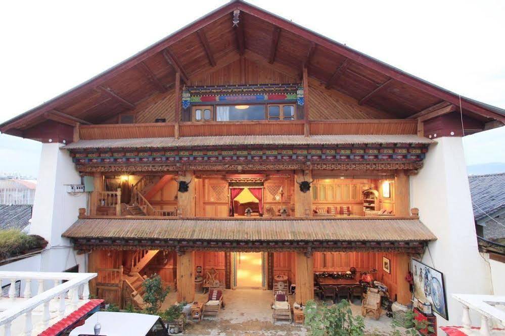 Shangri-la Zhengyi Homestay