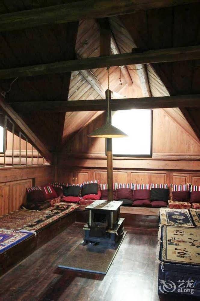Shangri-la Zhengyi Homestay