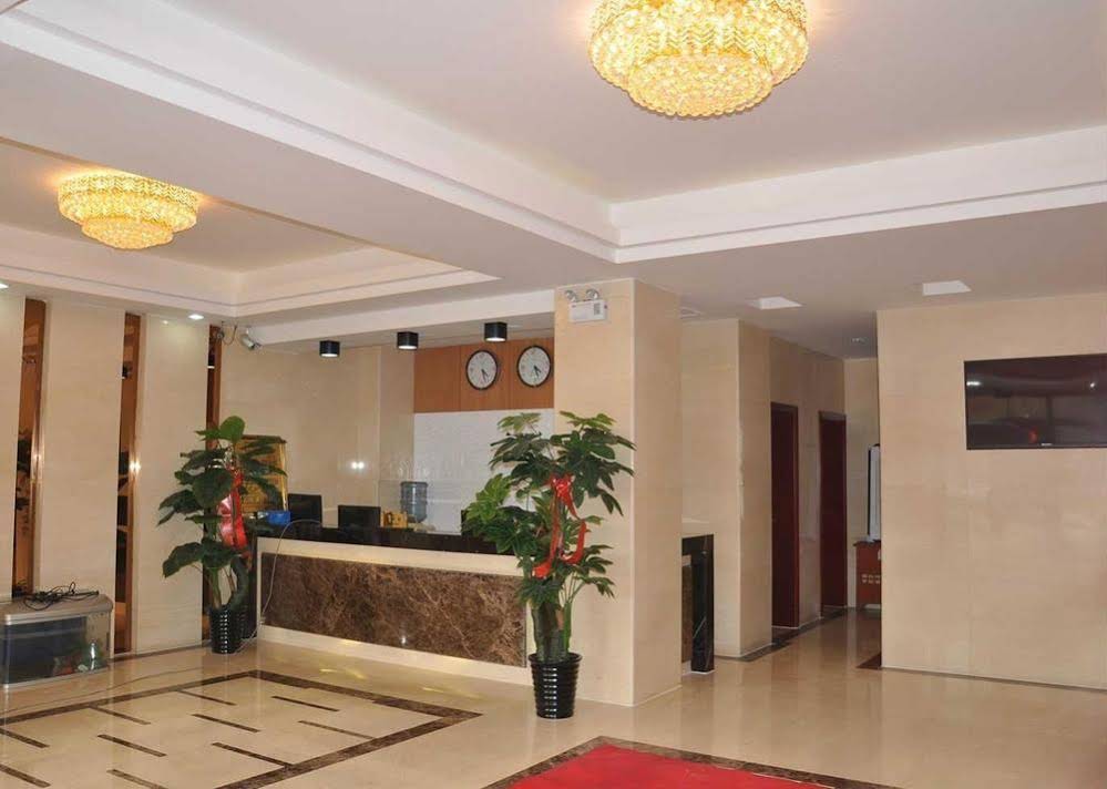 Airport Hotel Urumqi Express