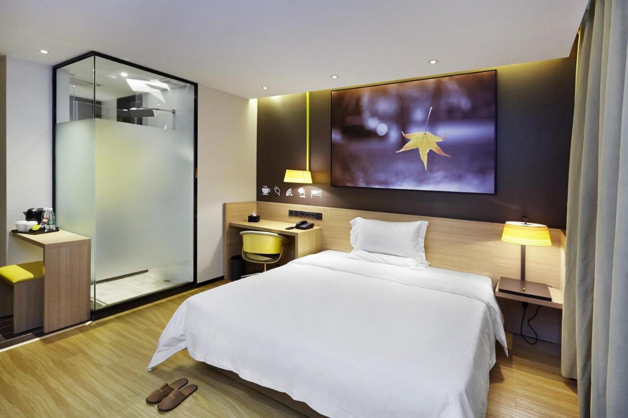 IU Hotels Xidan Market Railway Station Wulumuqi
