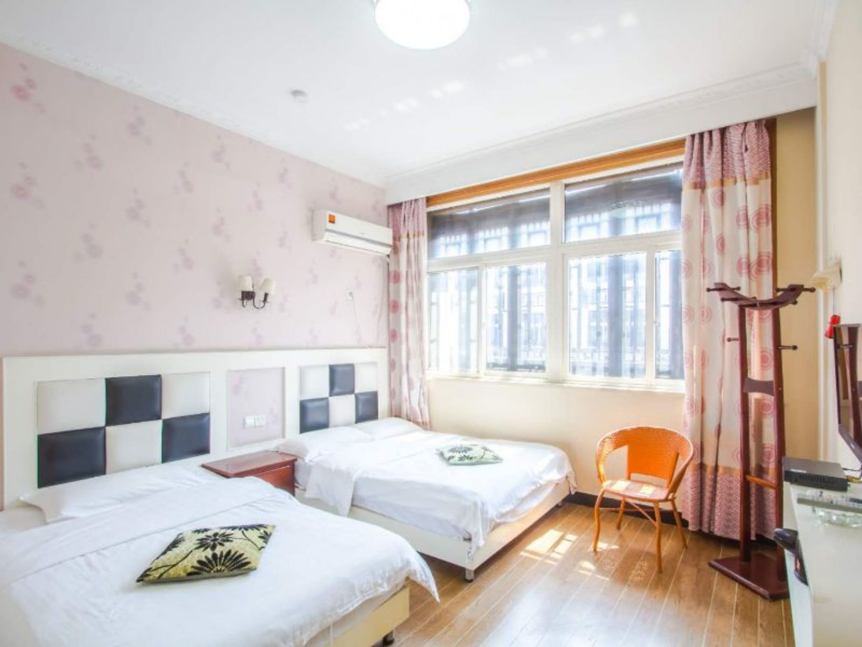 Ling Lv Hotel