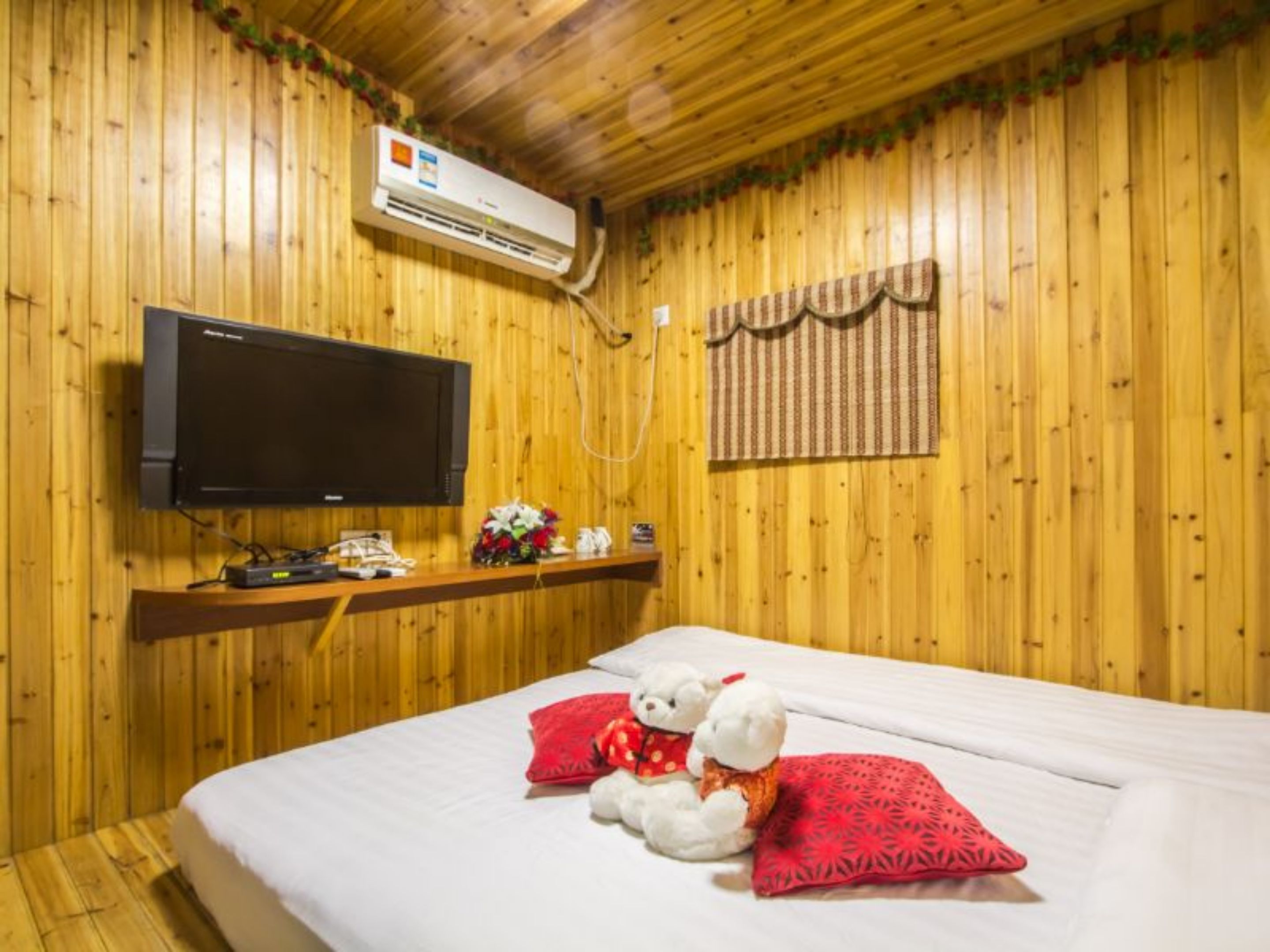 Ling Lv Hotel