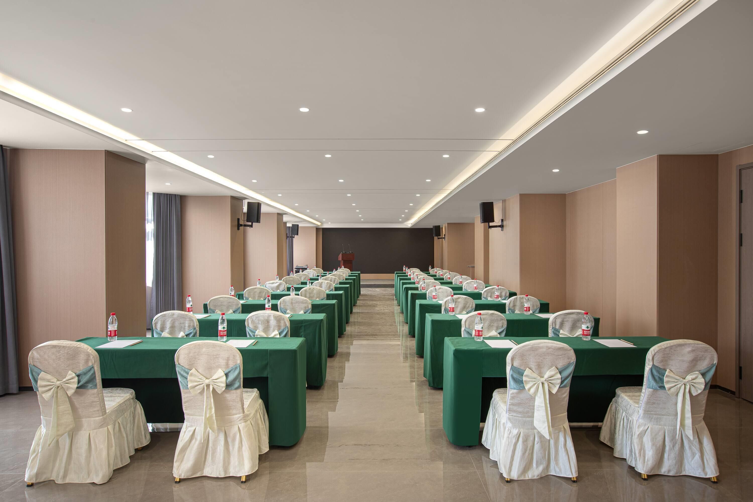 Ramada by Wyndham Urumqi Midong