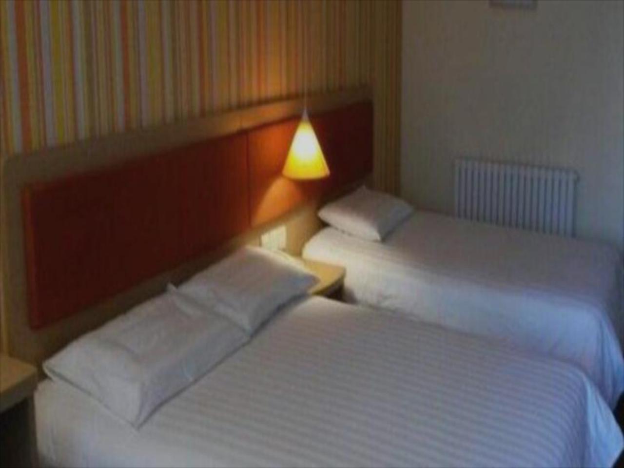 7 Days Inn Turpan Da Shi Zi Hotel
