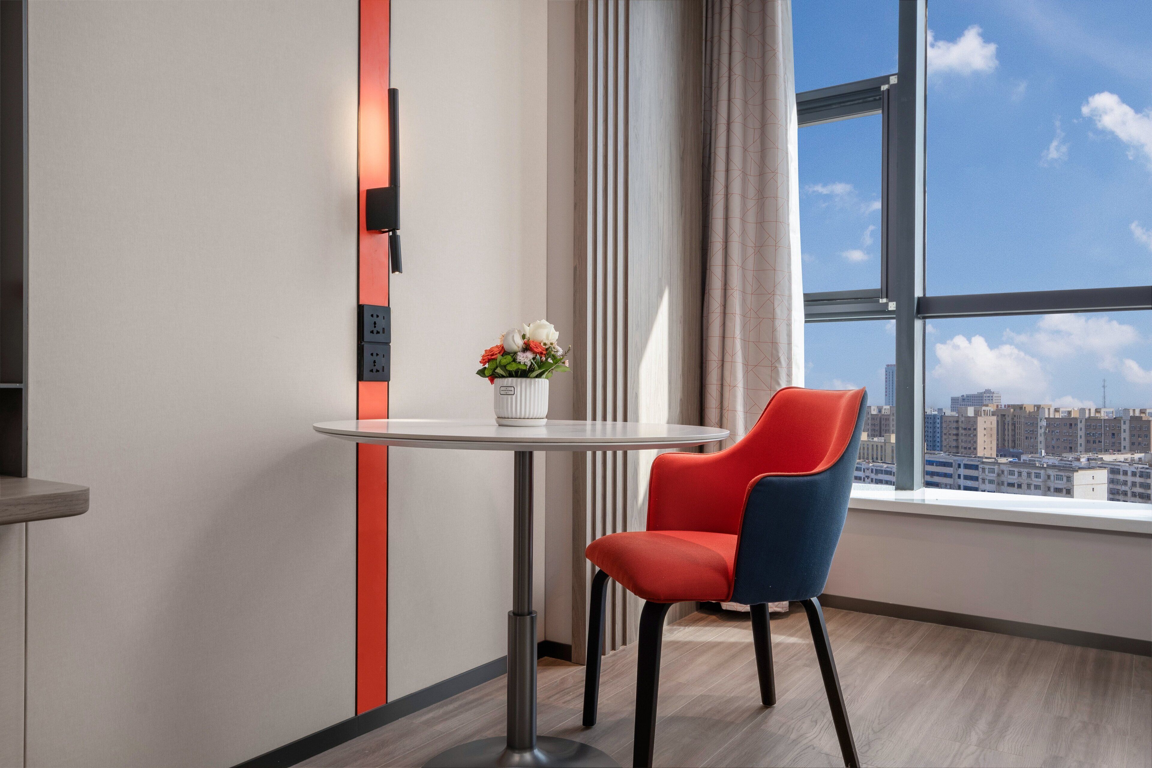 Holiday Inn Express Turpan Meishingtiancheng Food Street Branch