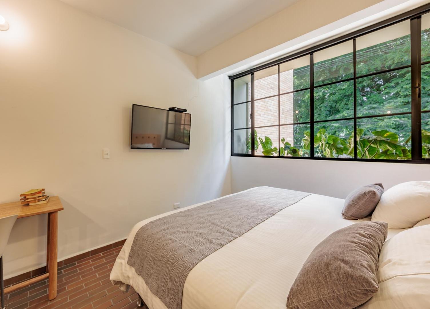The Somos Flats Laureles
