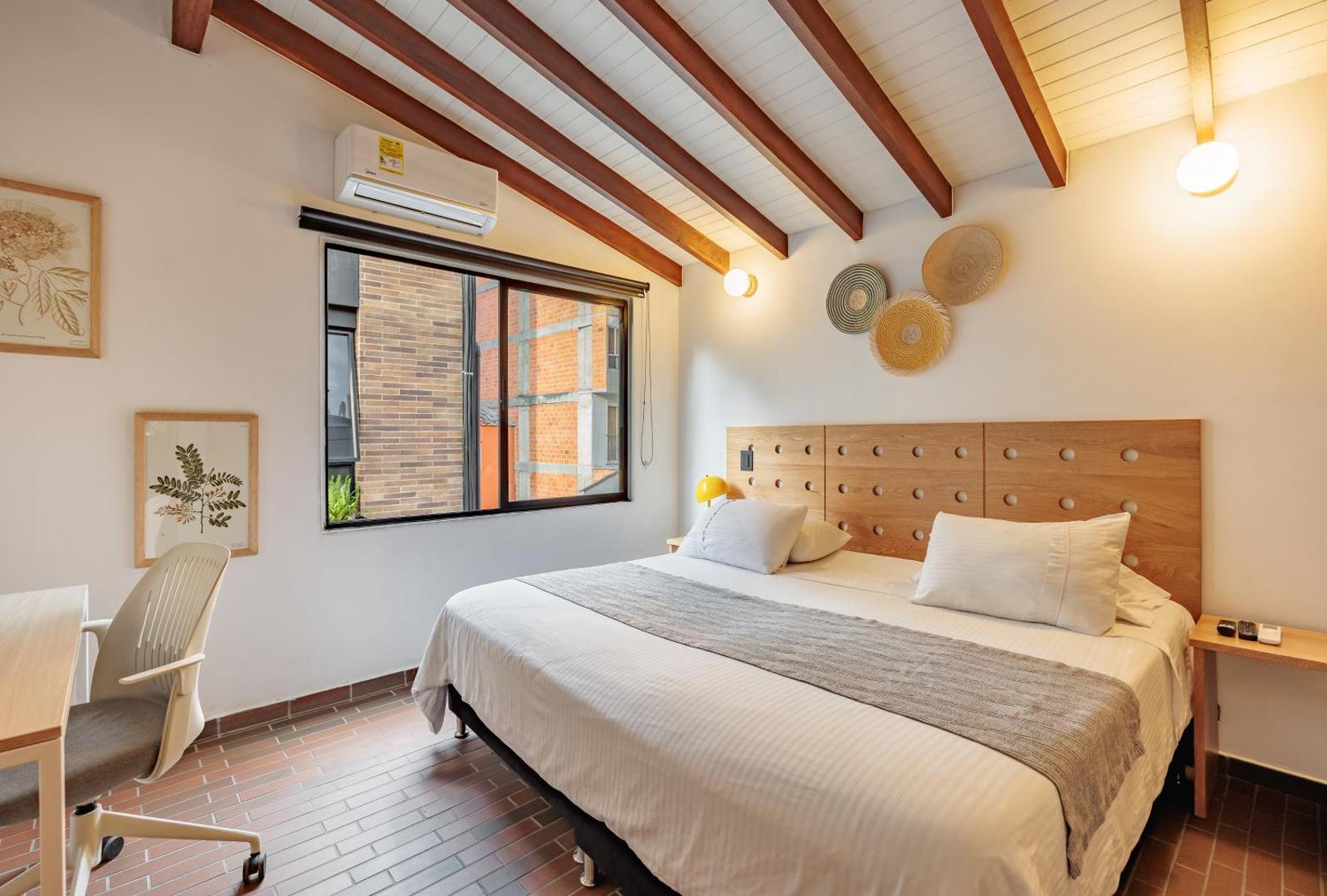 The Somos Flats Laureles
