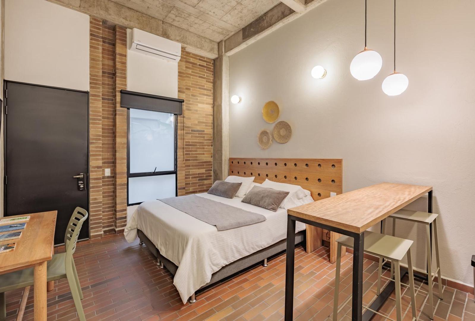 The Somos Flats Laureles