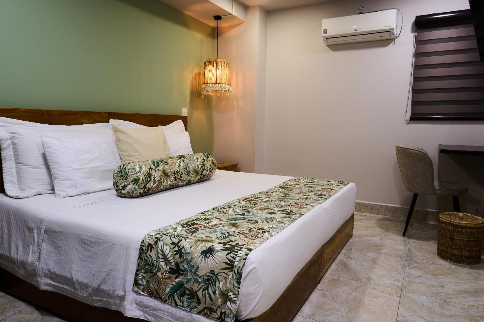 Kamaleb Farallones Hotel