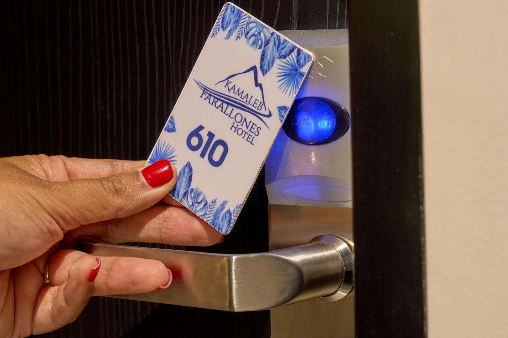 Kamaleb Farallones Hotel