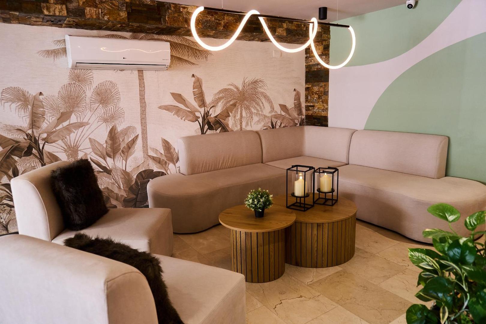 Kamaleb Farallones Hotel