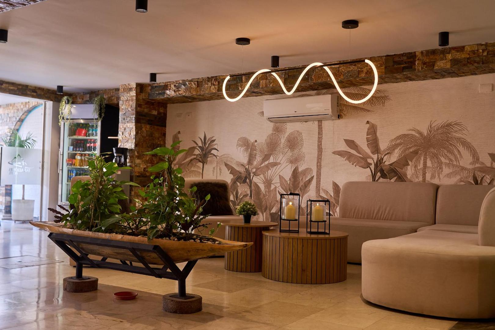 Kamaleb Farallones Hotel