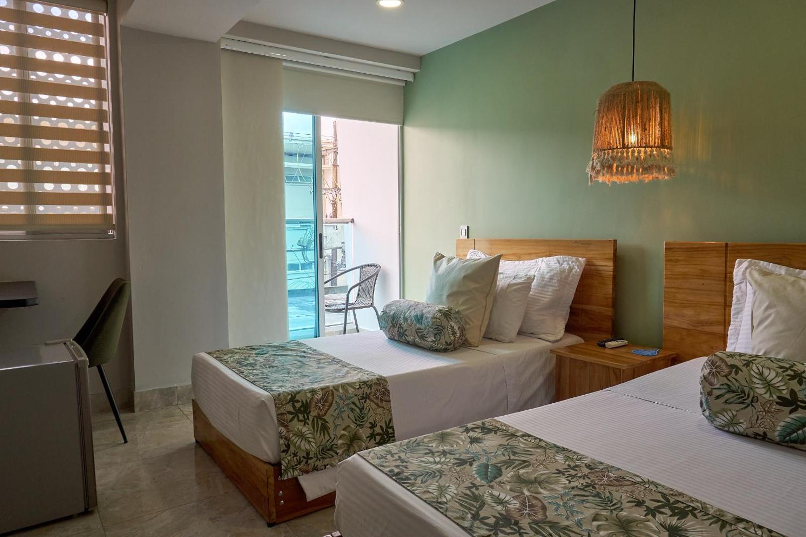 Kamaleb Farallones Hotel