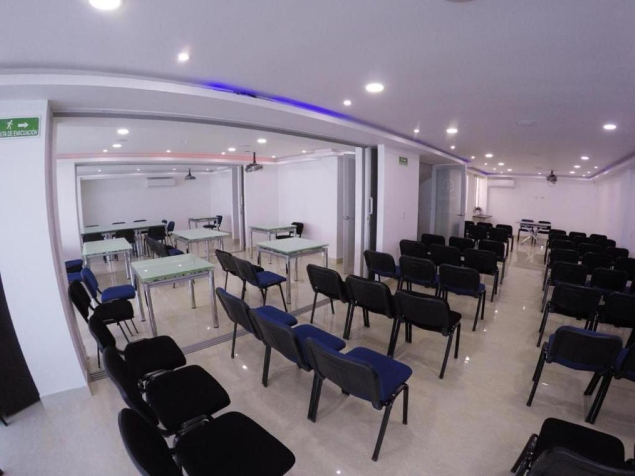 Kamaleb Farallones Hotel