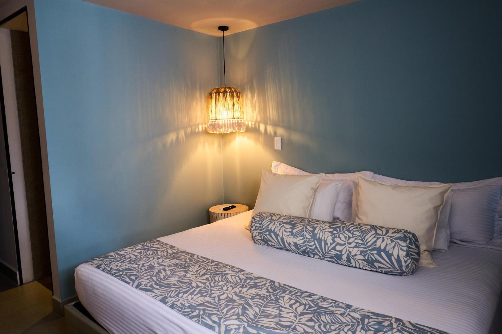 Kamaleb Farallones Hotel