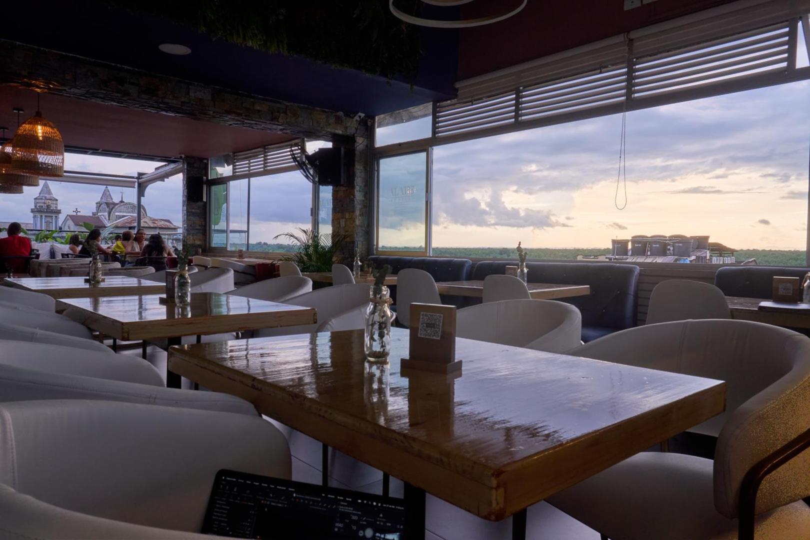 Kamaleb Farallones Hotel