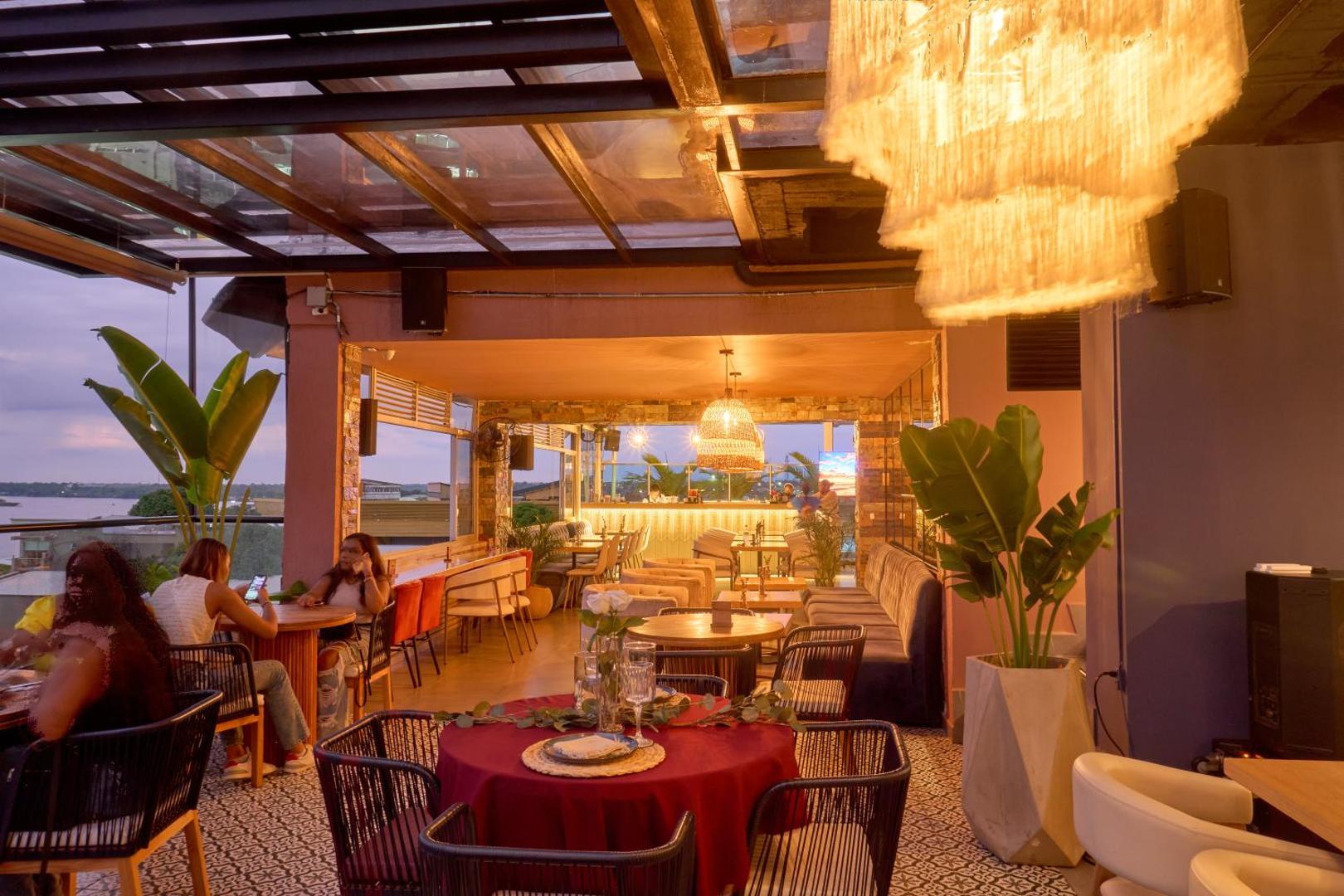 Kamaleb Farallones Hotel