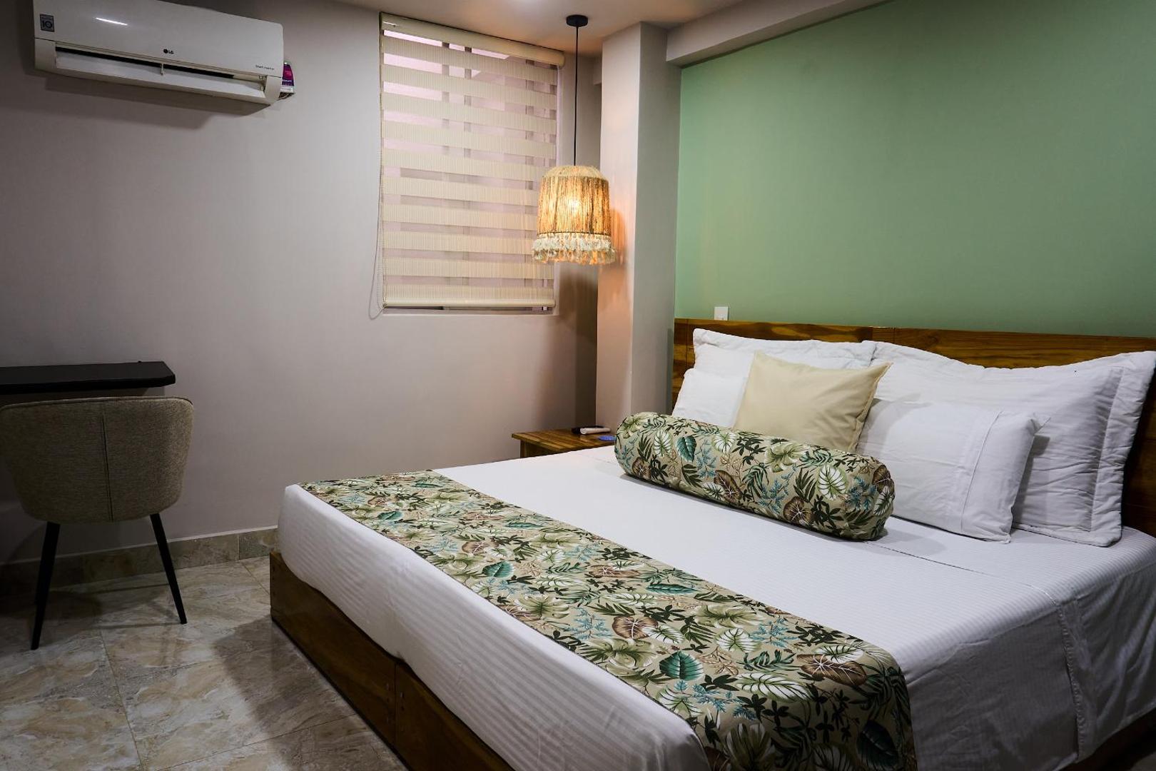 Kamaleb Farallones Hotel