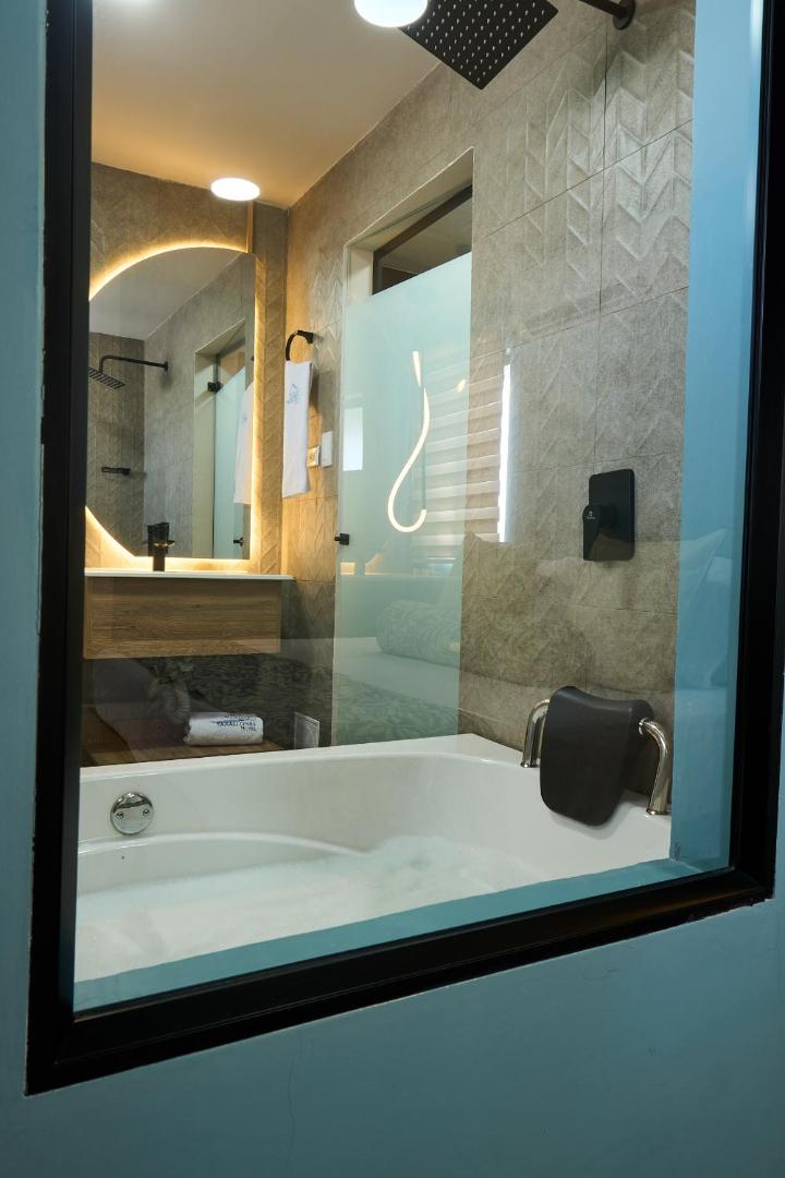 Kamaleb Farallones Hotel