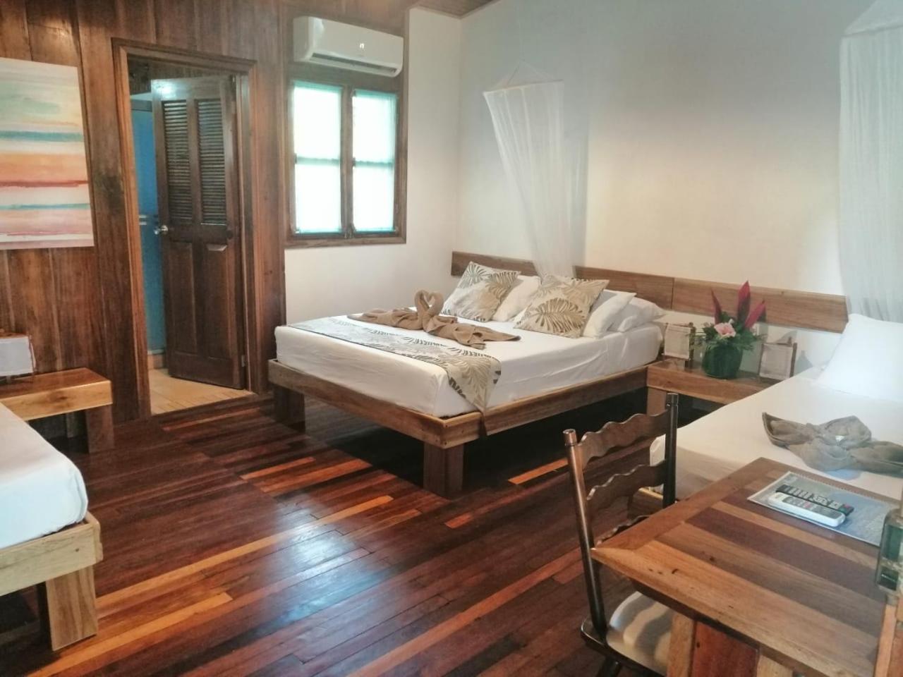 Hotel Escape Caribeno