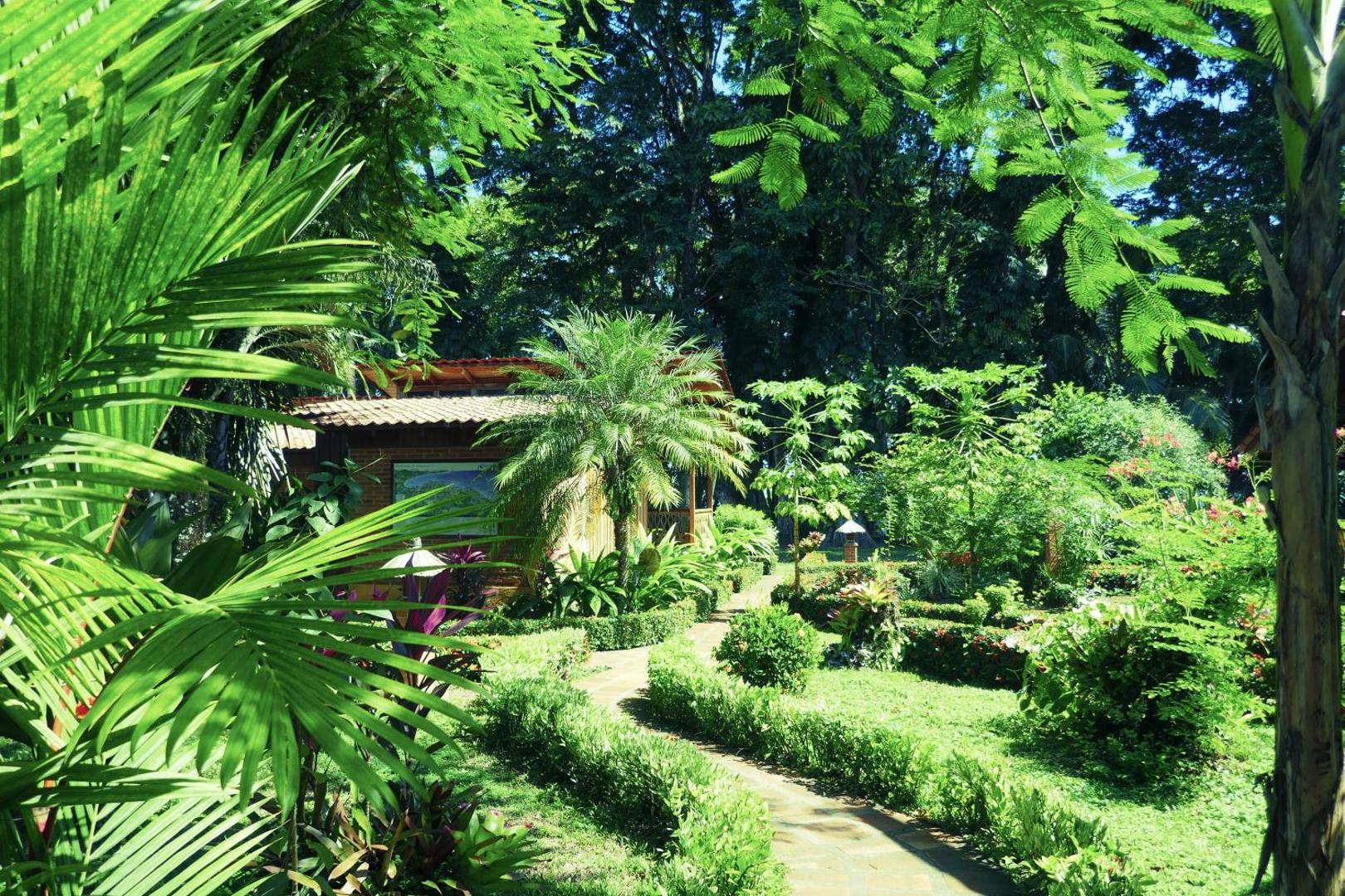 Hotel Escape Caribeno