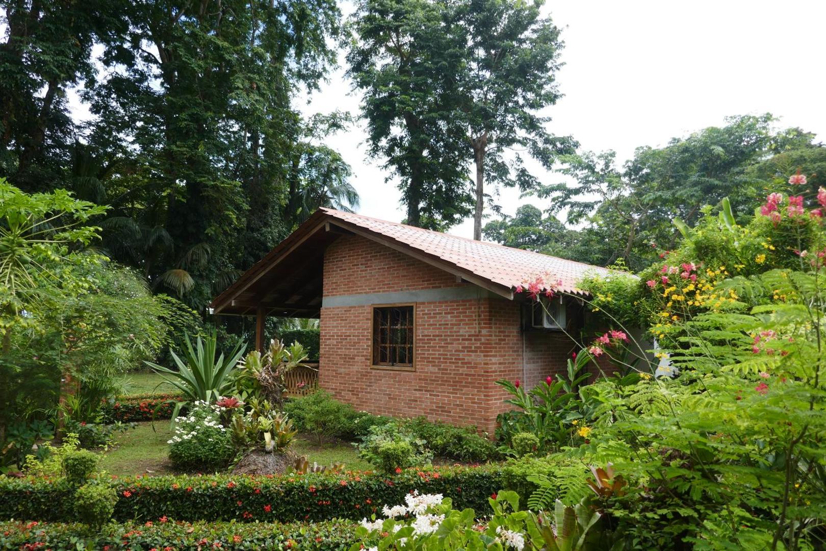 Hotel Escape Caribeno