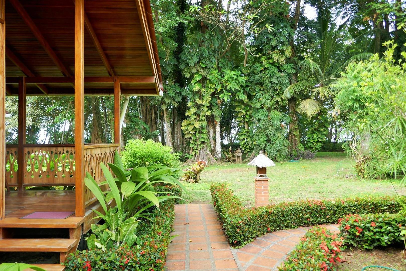 Hotel Escape Caribeno