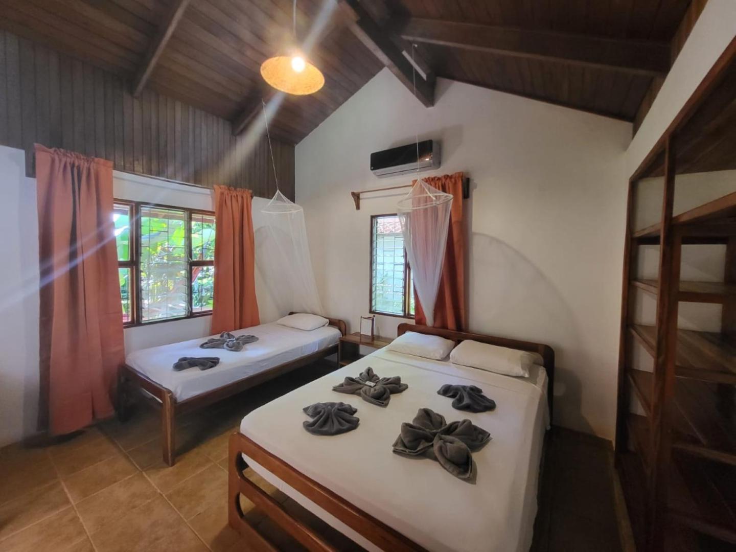 Hotel Escape Caribeno