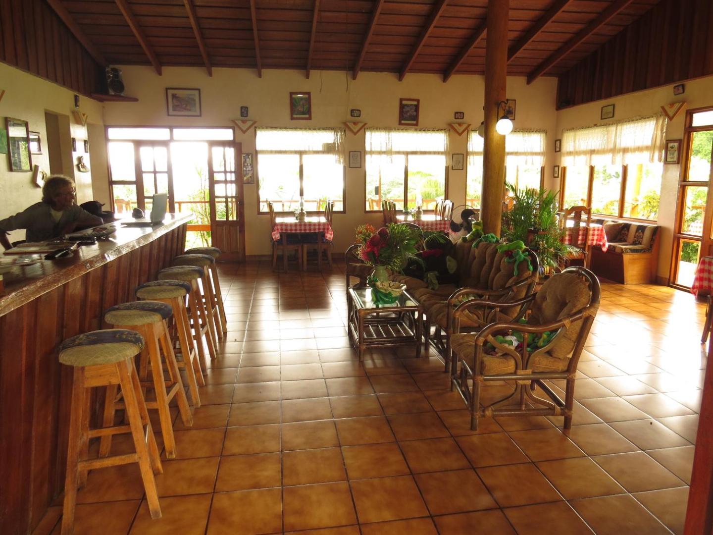 Hotel La Rana de Arenal