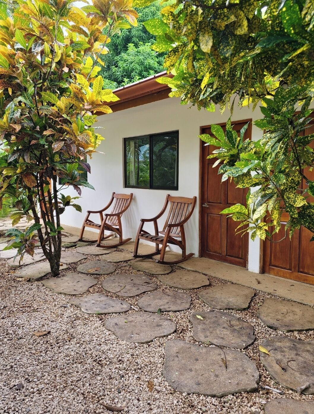 Buddha Hotel & Restaurant