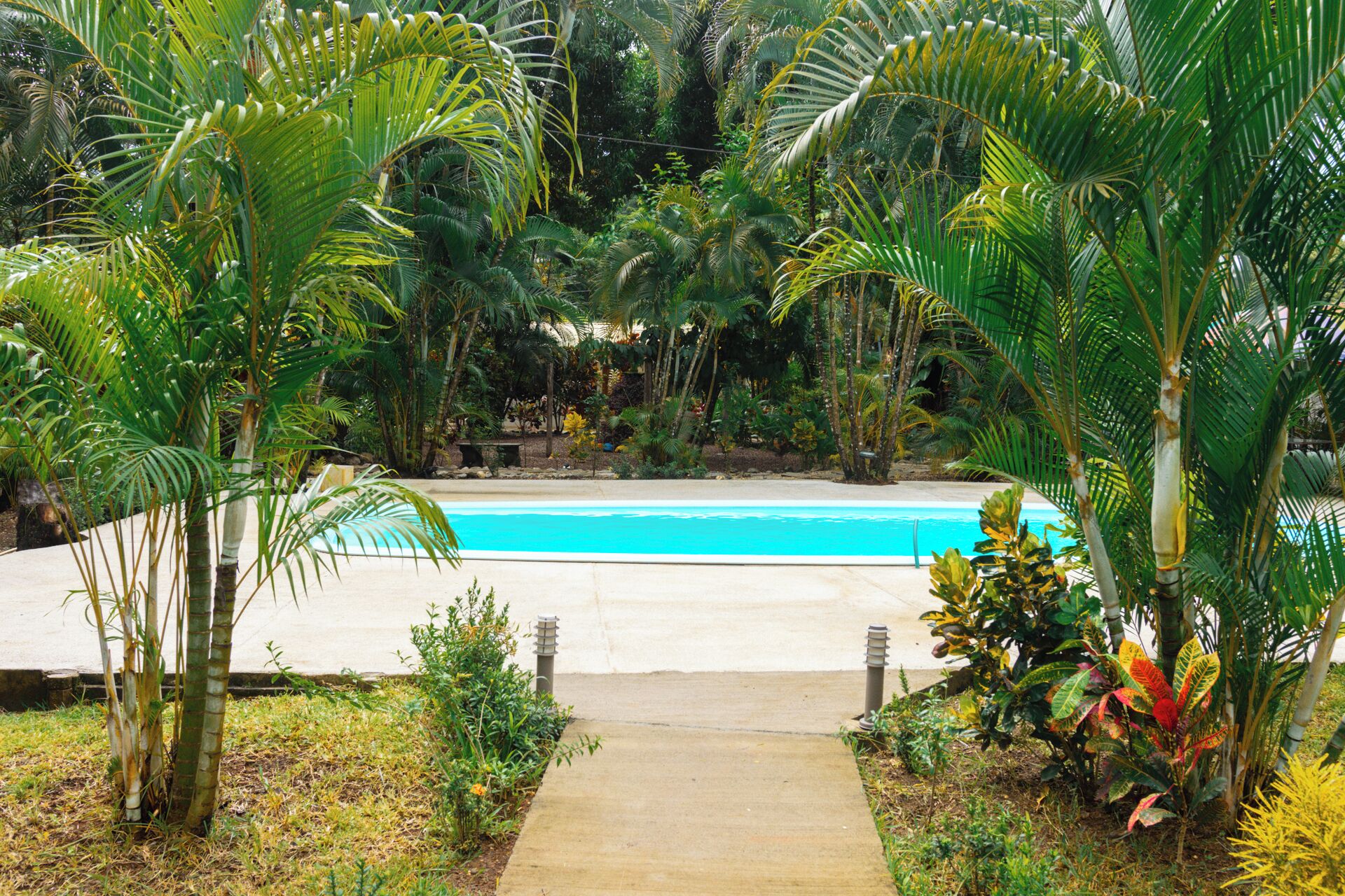 Buddha Hotel & Restaurant