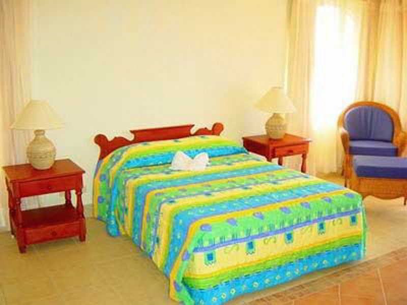 Catalinas Beach Suites