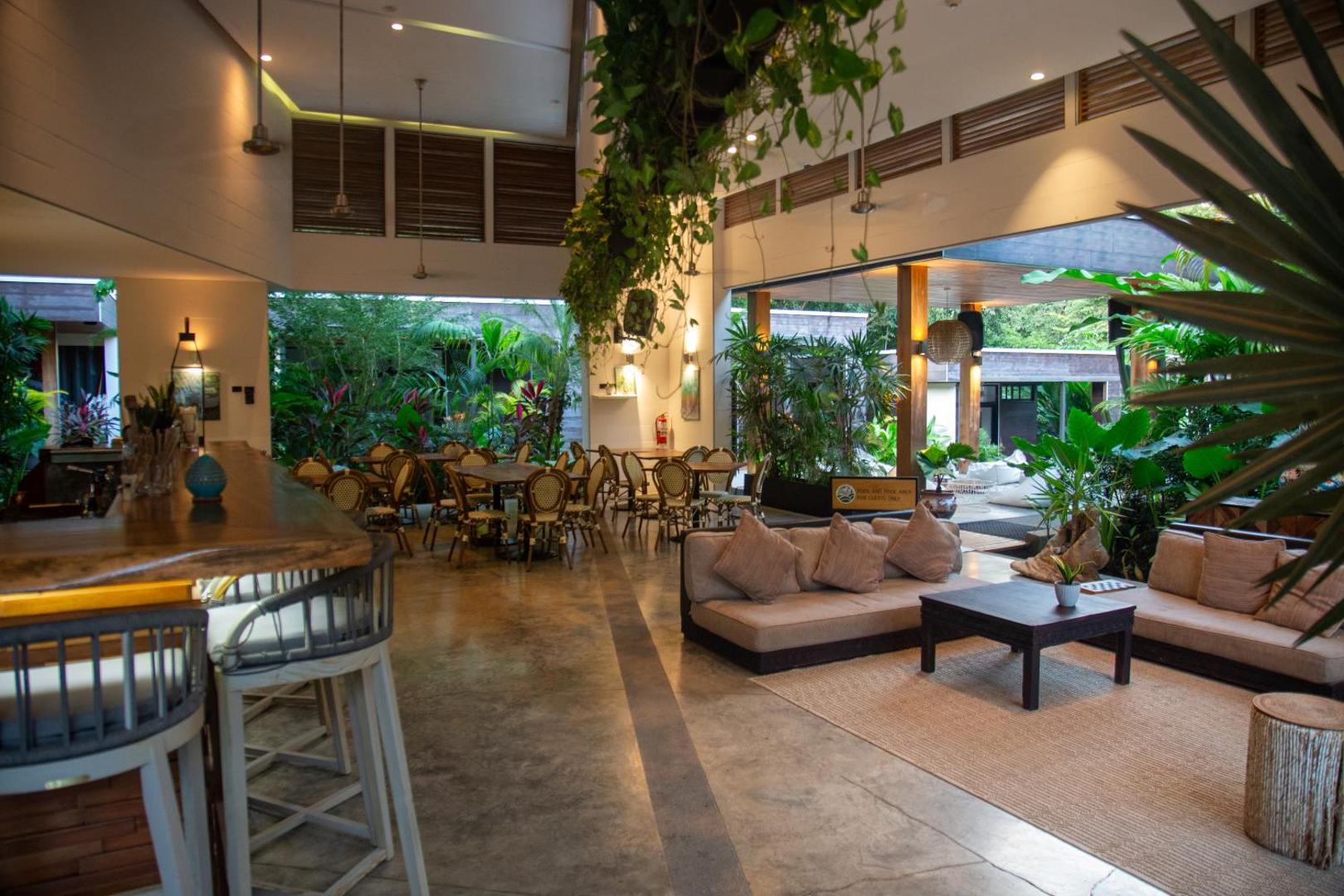 The Withe Palms Nosara Yoga Surf Hotel