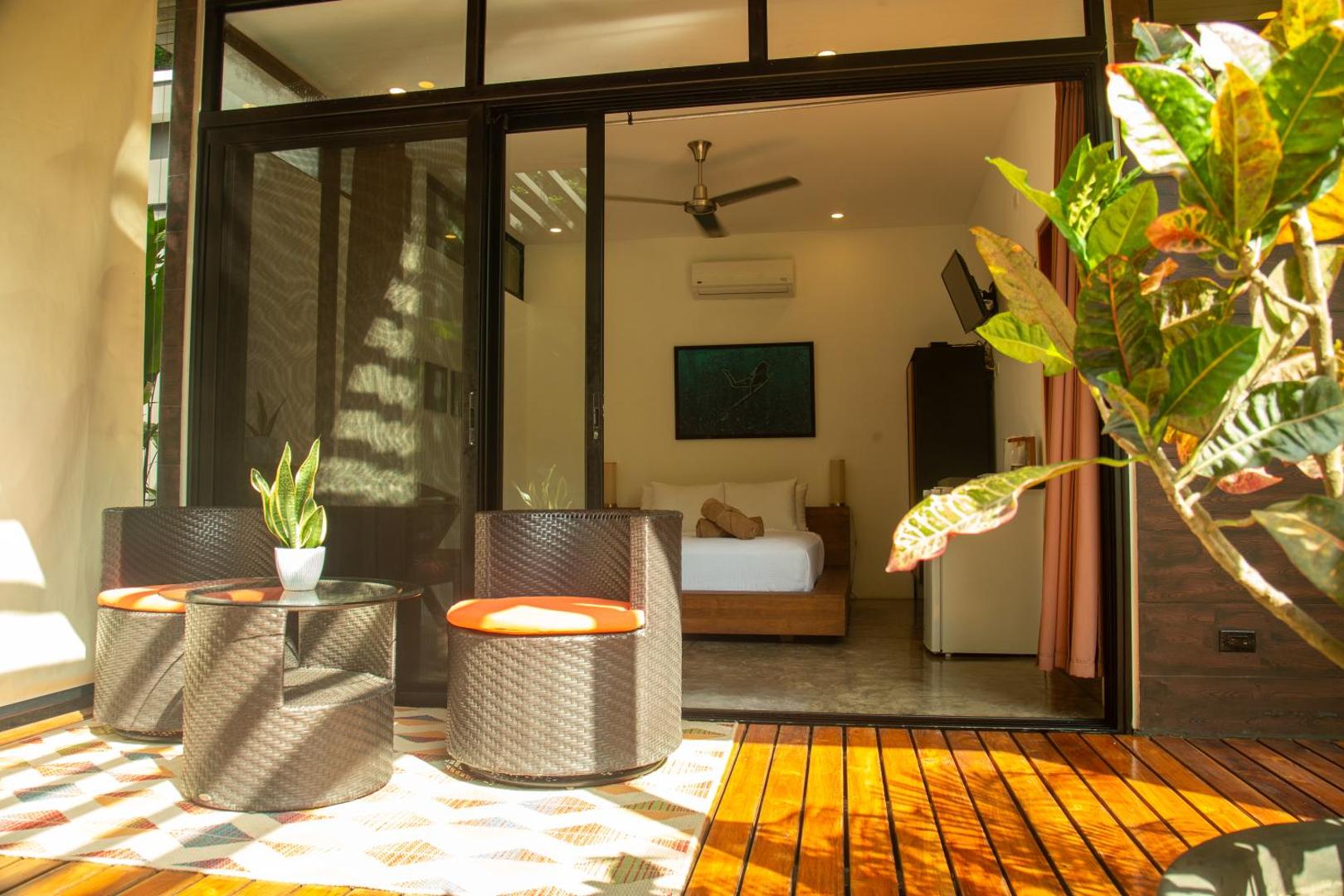 The Withe Palms Nosara Yoga Surf Hotel