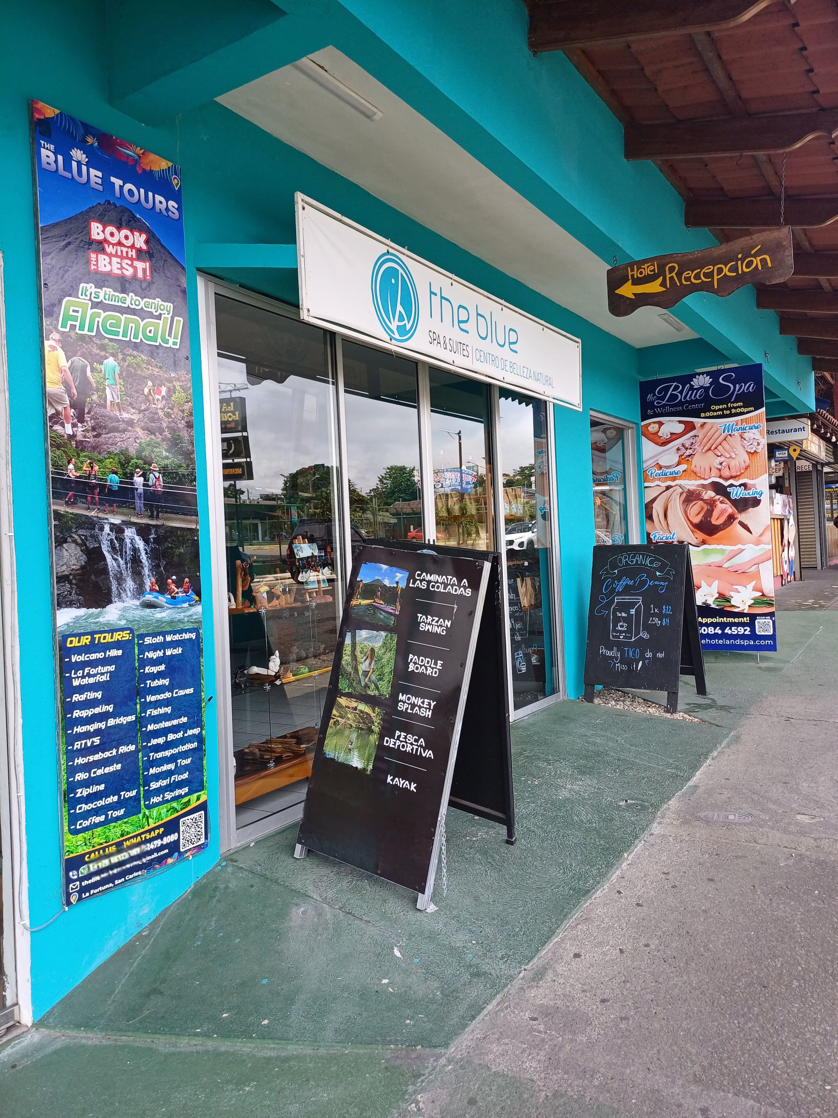 The Blue Suites Spa & Tours