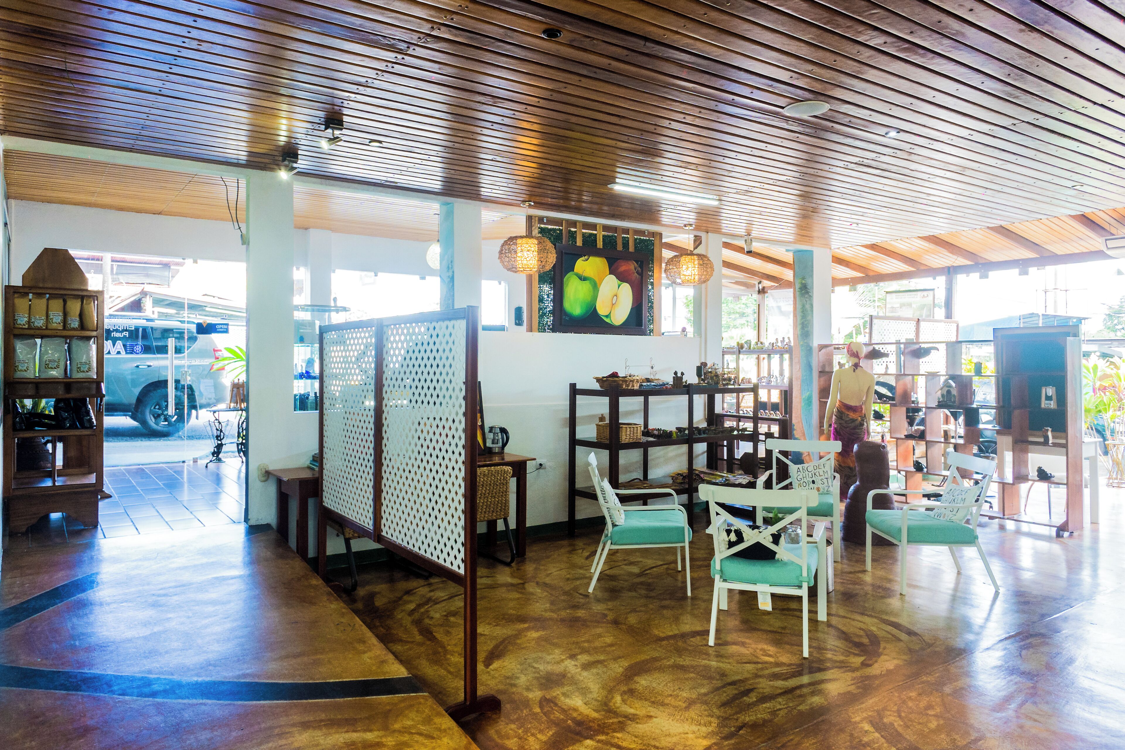 The Blue Suites Spa & Tours