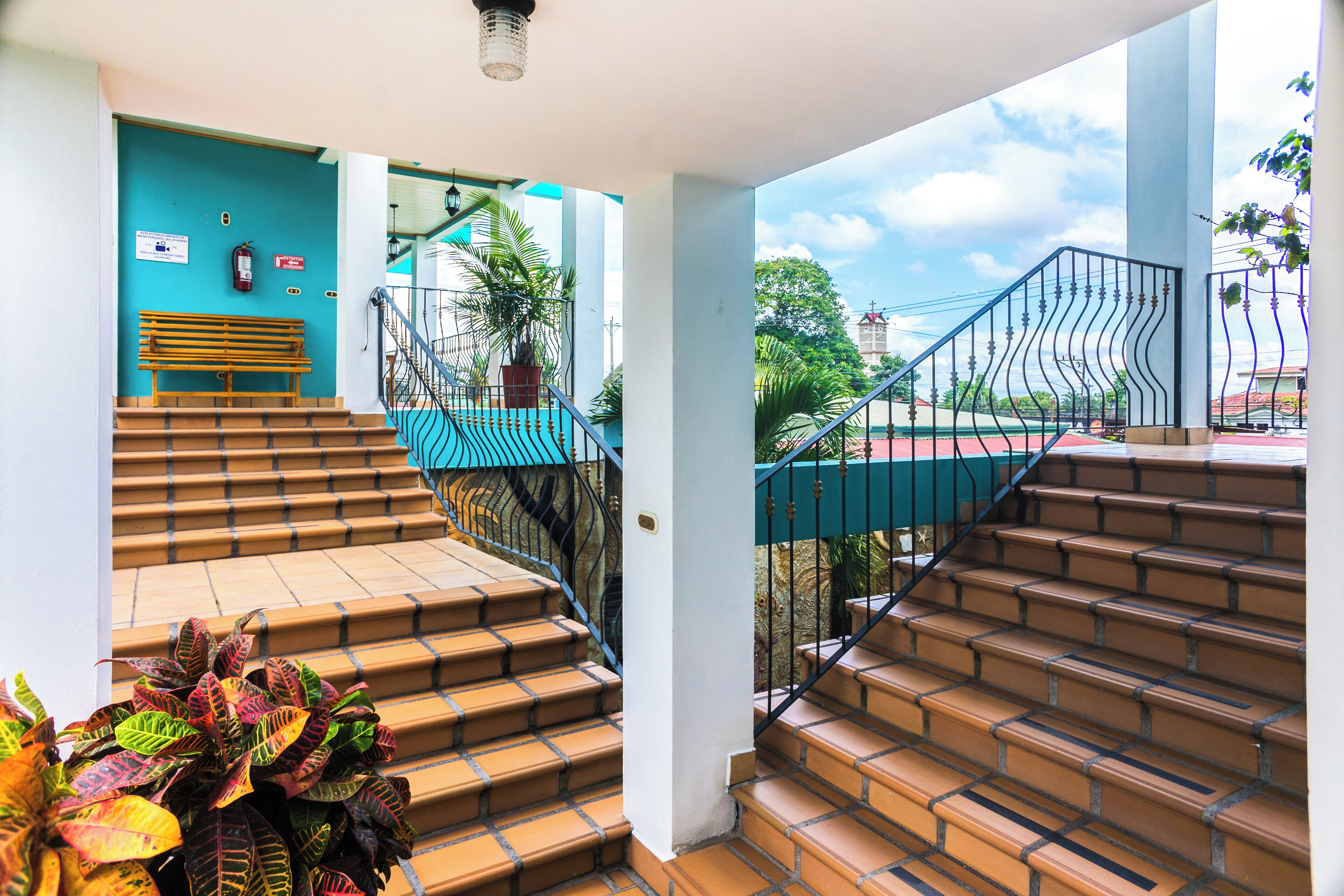 The Blue Suites Spa & Tours